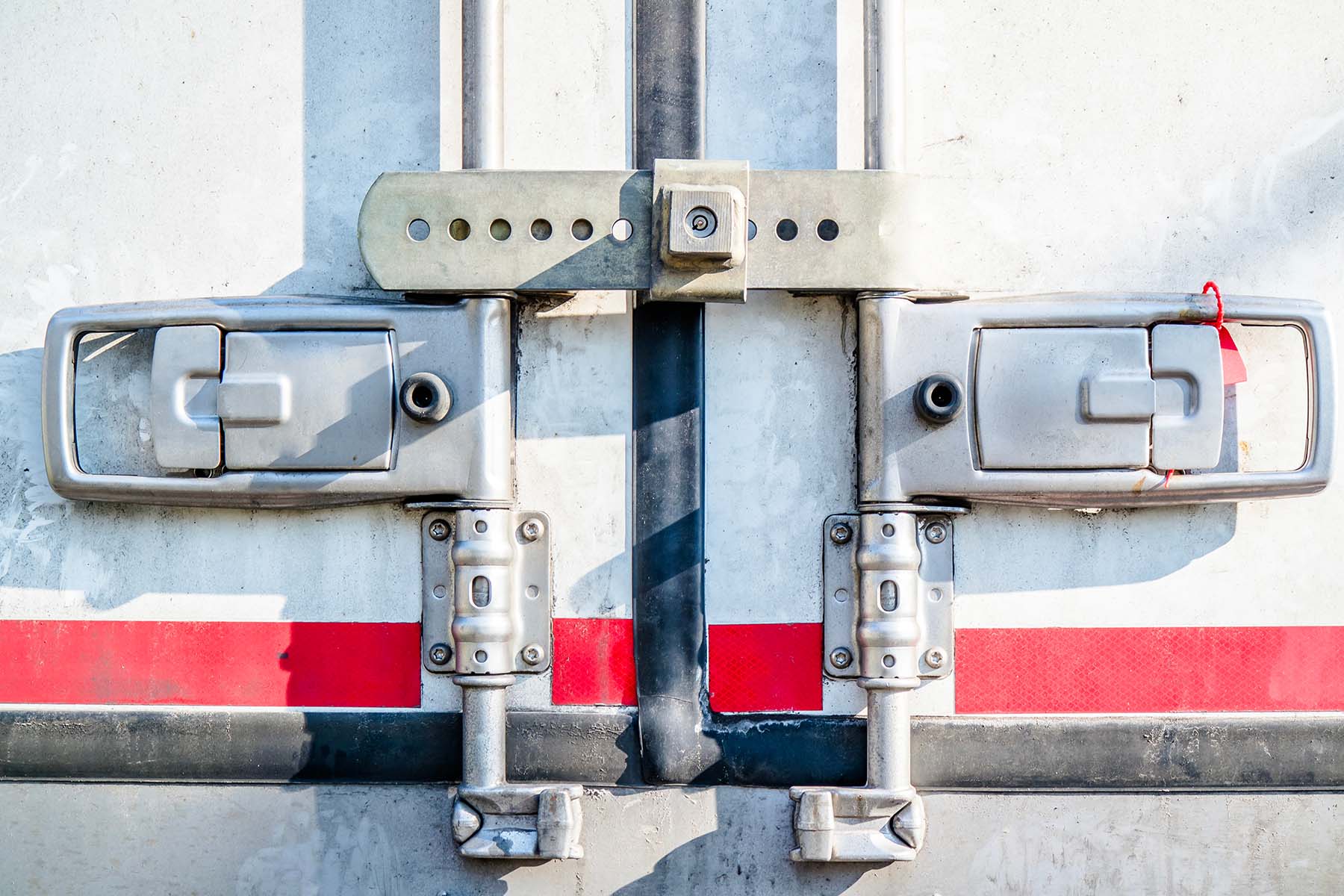 Trucking Security Measures: Preventing Cargo Theft and Ensuring Safety